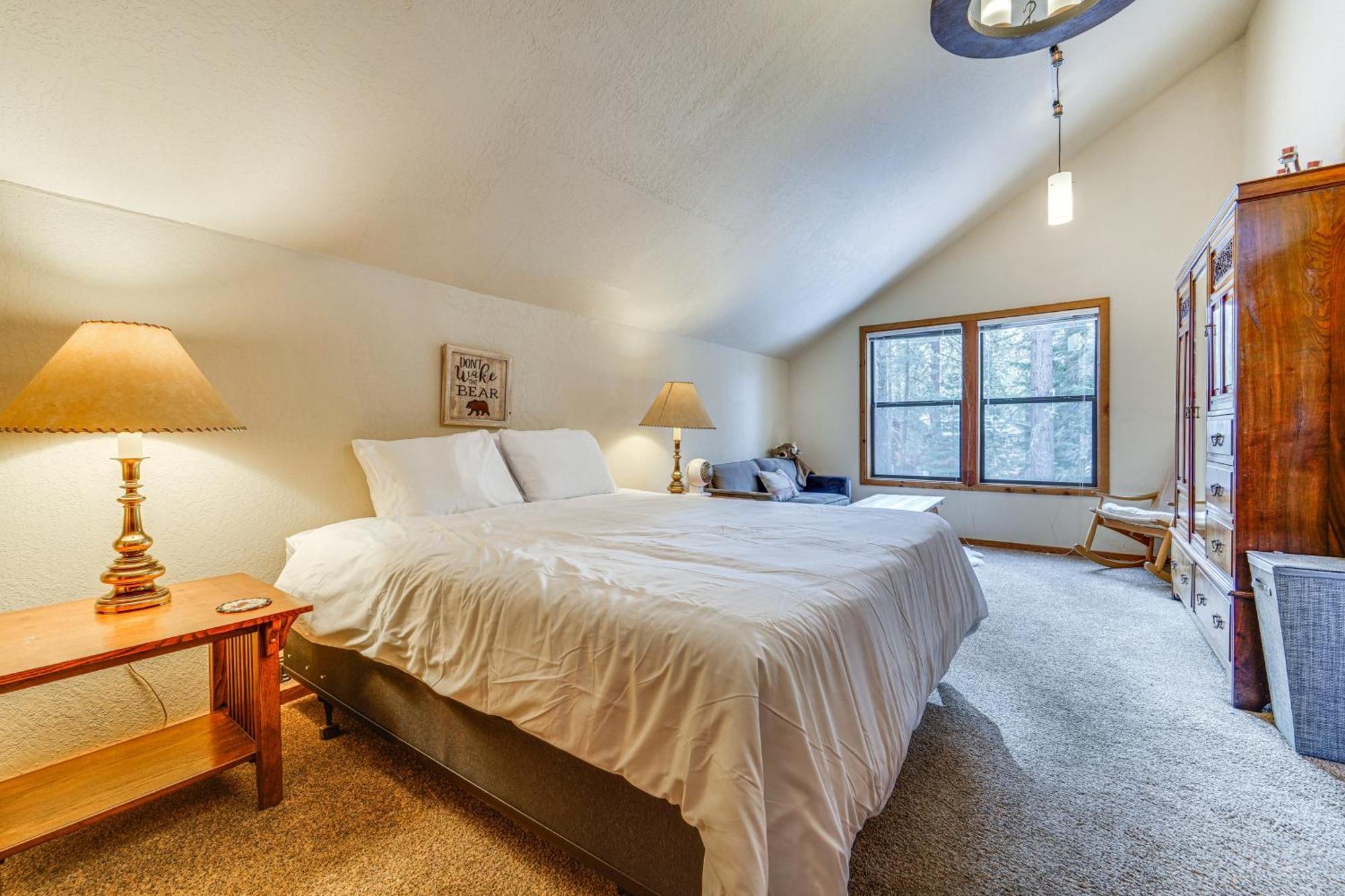 Family-Friendly Truckee Cabin In Tahoe Donner! Bagian luar foto