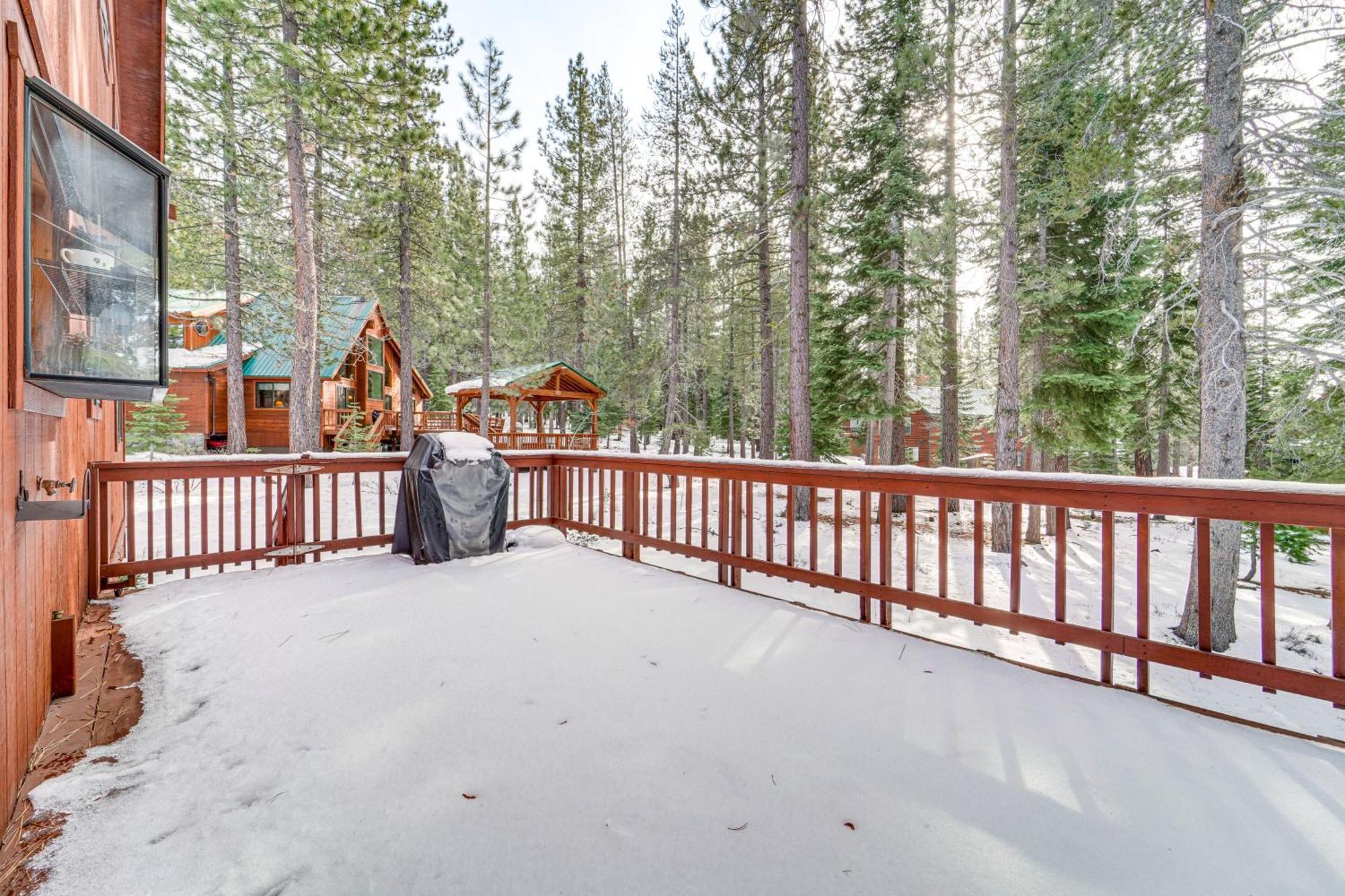 Family-Friendly Truckee Cabin In Tahoe Donner! Bagian luar foto