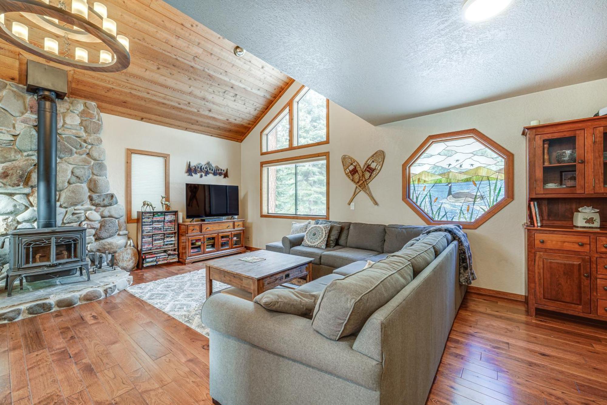 Family-Friendly Truckee Cabin In Tahoe Donner! Bagian luar foto