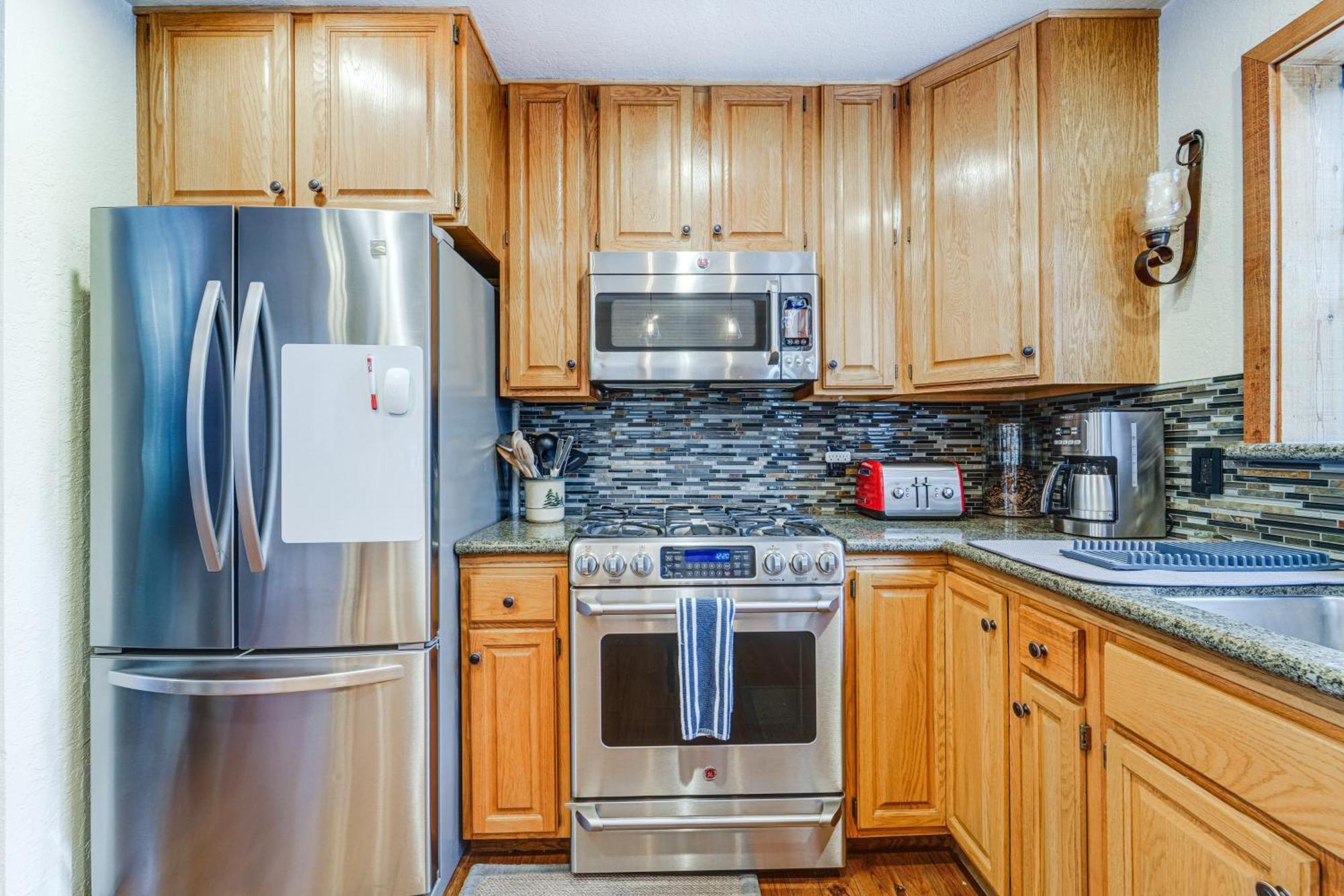Family-Friendly Truckee Cabin In Tahoe Donner! Bagian luar foto